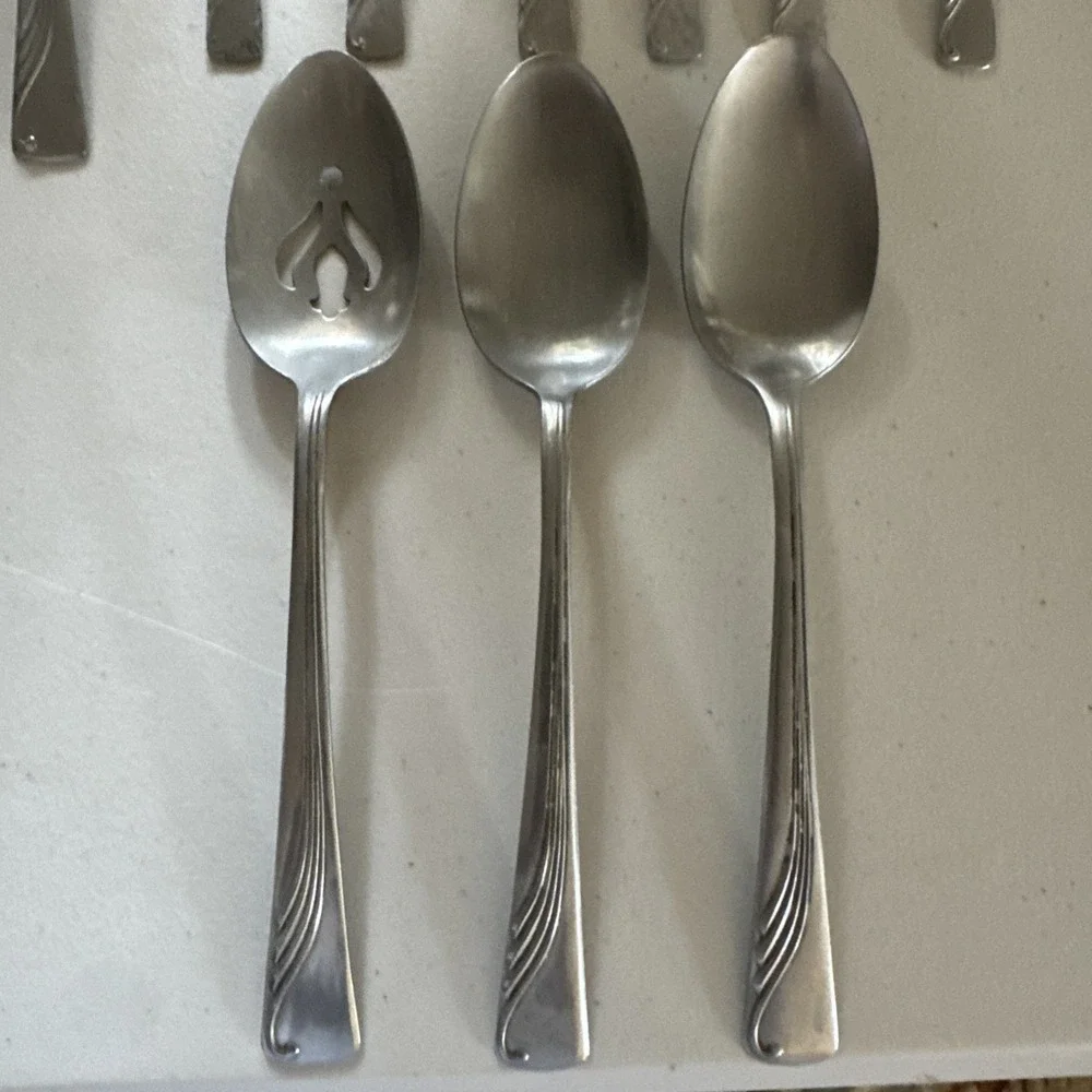 INTERNATIONAL Silco INS53 Stainless Flatware Set 28 PCs Knives Forks Spoons